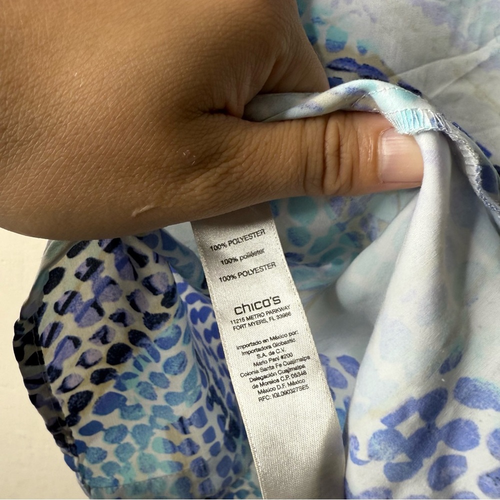 Chicos Blue Patterned Button Front Sleeveless Col… - image 5